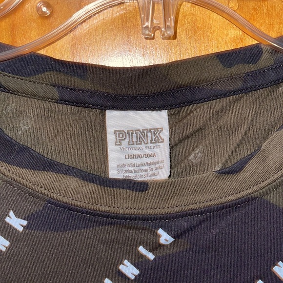 Large PINK Victoria secret camo long sleeve shirt - Picture 3 of 4
